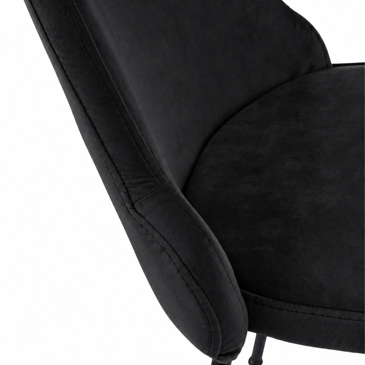 Rückansicht des Vierfußstuhls BELLA BLACK S in Schwarz mit schlanken Metallbeinen von Grospol