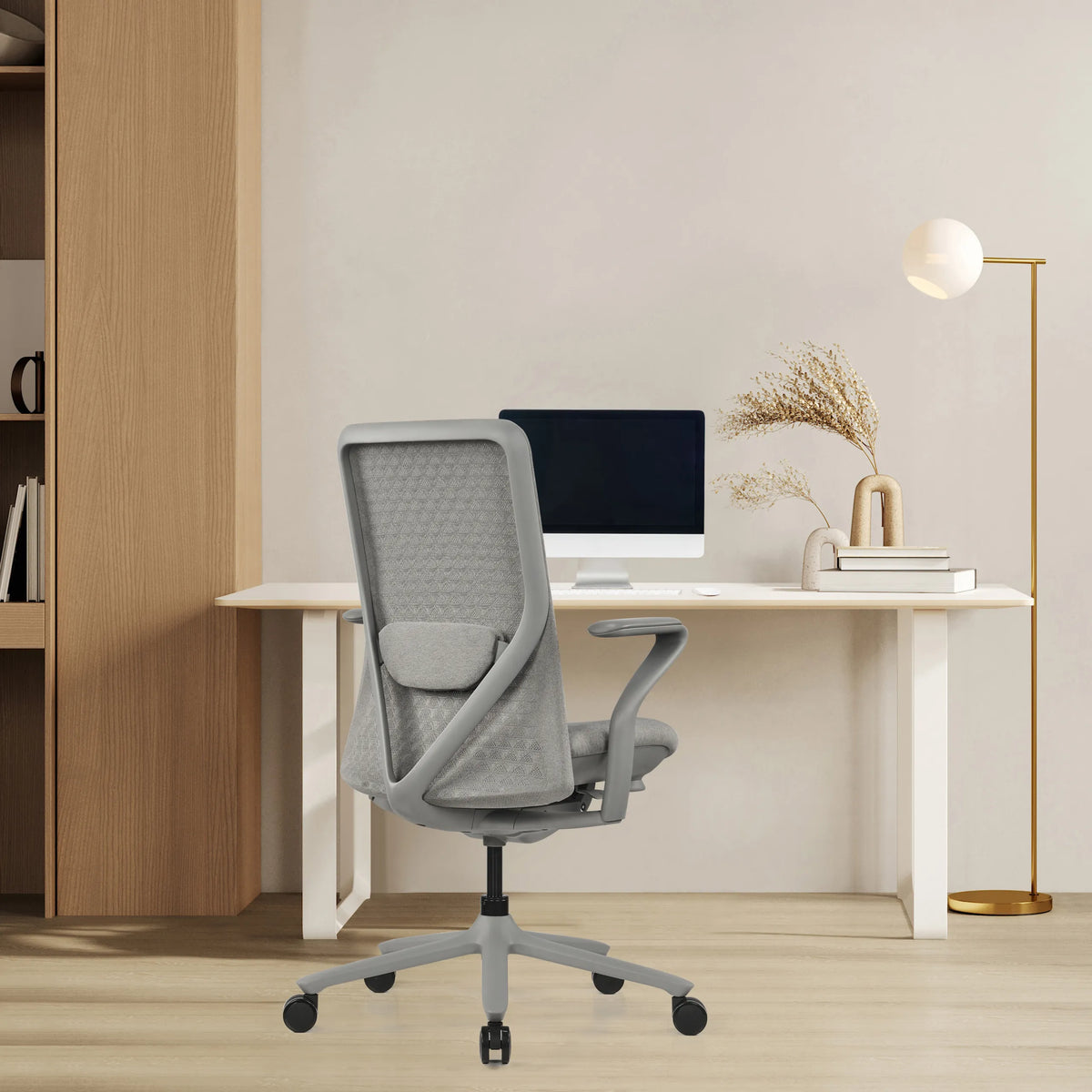 Grauer High-End-Bürostuhl VERVIO mit Netzrückenlehne und Armlehnen von hjh OFFICE